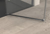 Douche en niche avec porte pivotante sur panneau fixe NT403